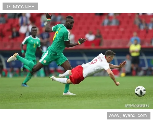 76足球球星闪耀赛场再创辉煌引领团队走向巅峰之路