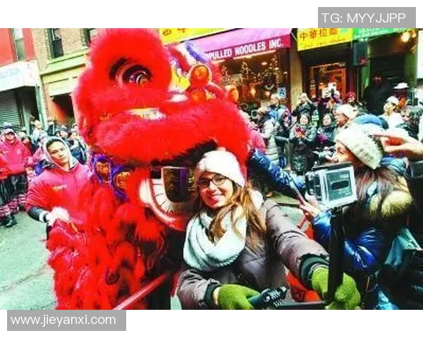 外国足球明星模仿中国人风貌挑战文化差异展现幽默与敬意